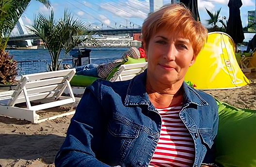 Лариса Лопатина