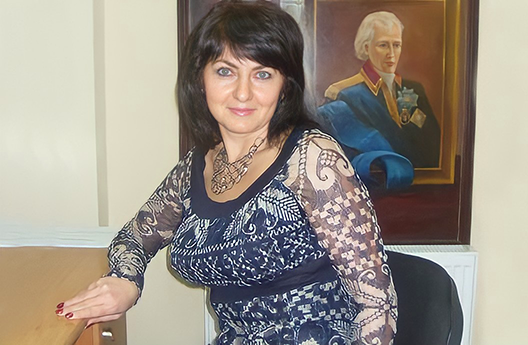 Больше стала понимать окружающих