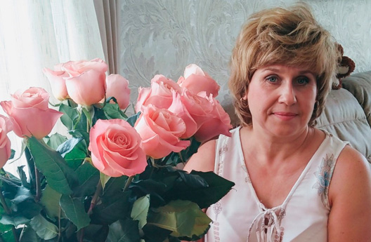 Сплю вторую зиму под тонким одеялом. В шубе мне стало жарко ходить — хожу в пуховике, живём в Сибири
