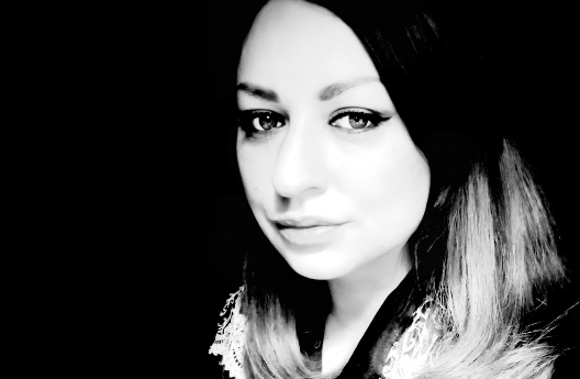 Когда стала искать работу, одну, вторую, третью, везде меня принимали, хотели со мной сотрудничать
